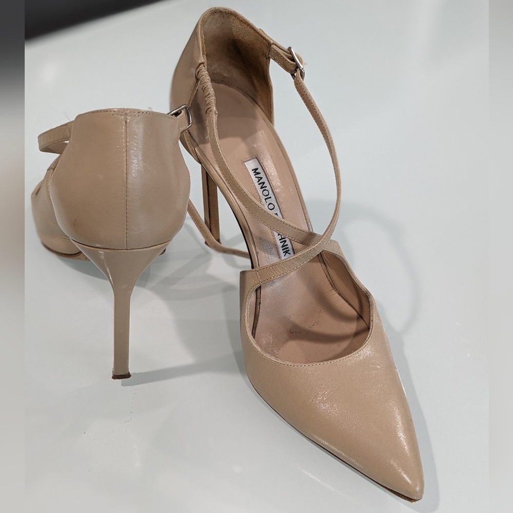 Manolo Blahnik Tan 4" Heels Size 36.5 US 6.5 Great Condition!